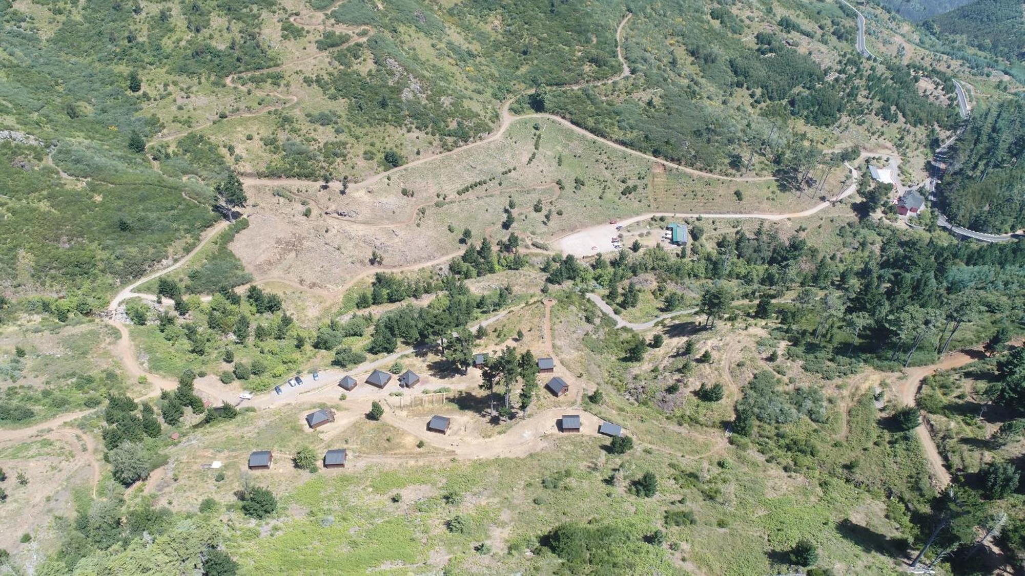 Mountain Eco Shelter 3 Hotell Corujeira de Dentro Exteriör bild
